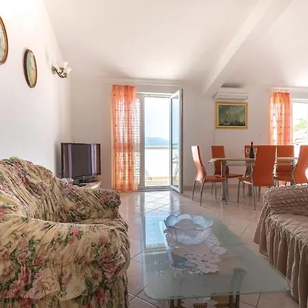 Two-bedroom In Komarna Apartman Klek